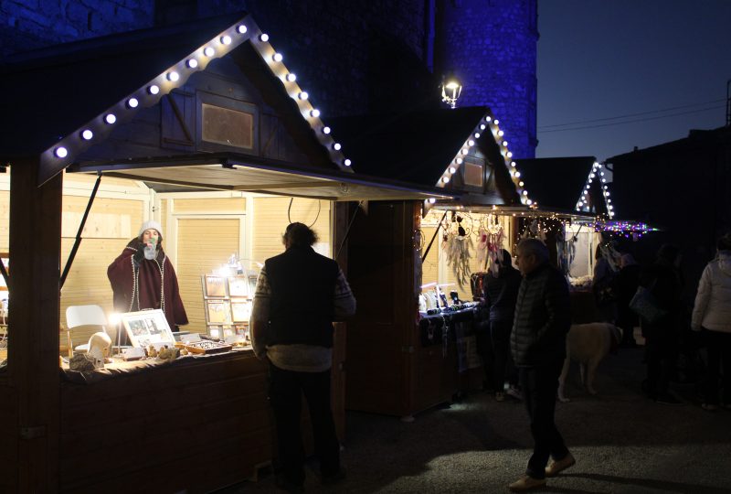 Marché de Noël à La Garde-Adhémar - 0