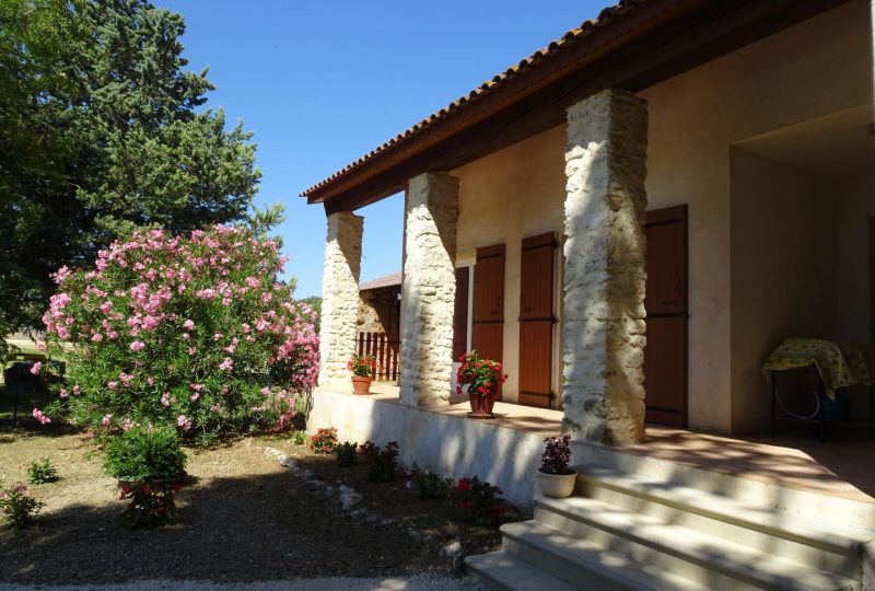 La ferme des Rosières à La Garde-Adhémar - 1