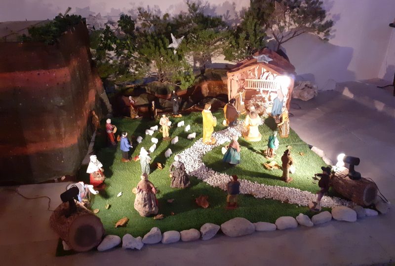 Crèche de Noël à Salles-sous-Bois - 0