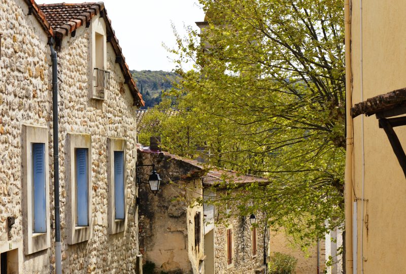 De silhouettes en silhouettes : Au gré des ruelles et sentiers à Les Granges-Gontardes - 0