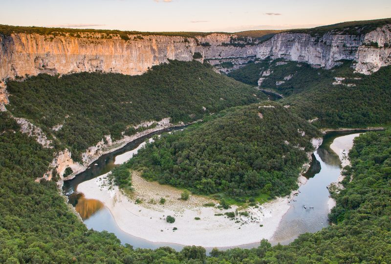 Kanoën – Loulou Bateaux à Vallon-Pont-d'Arc - 1