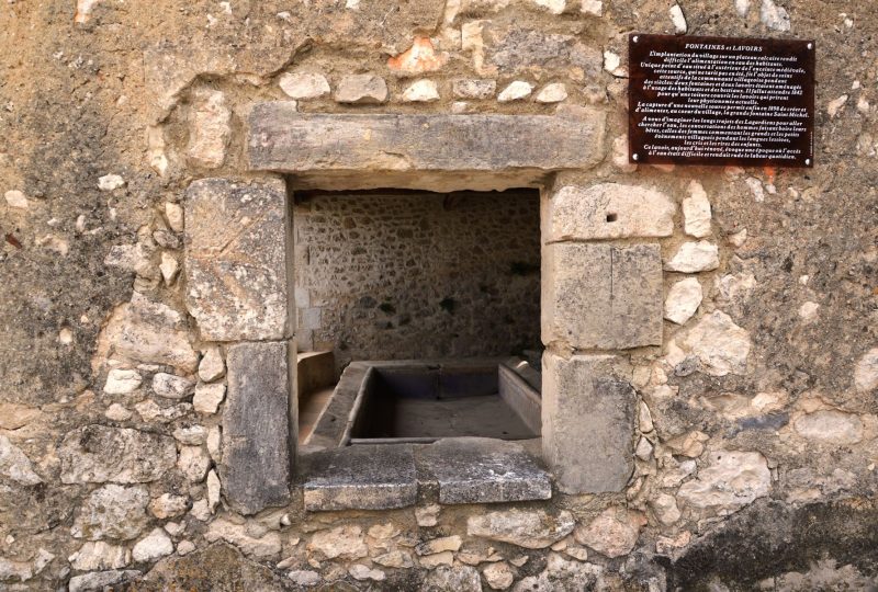 Le Lavoir à La Garde-Adhémar - 8